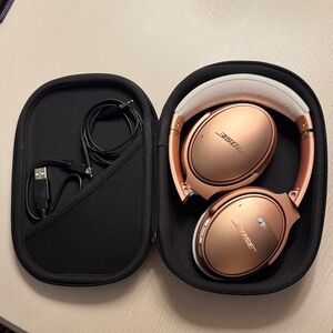 Bose Quiet Comfort II Rose Gold Wireless Bluetooth Limited Edition Headphones